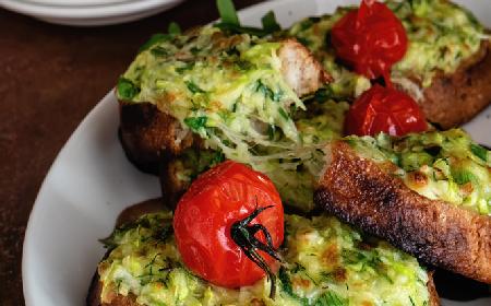 Pasta z cukinii: idealna do kanapek i zapiekanek