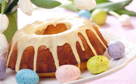 Babka piaskowa - przepis na prostą babkę piaskową na Wielkanoc