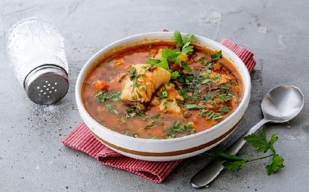 Znakomita zupa gulaszowa z dorszem
