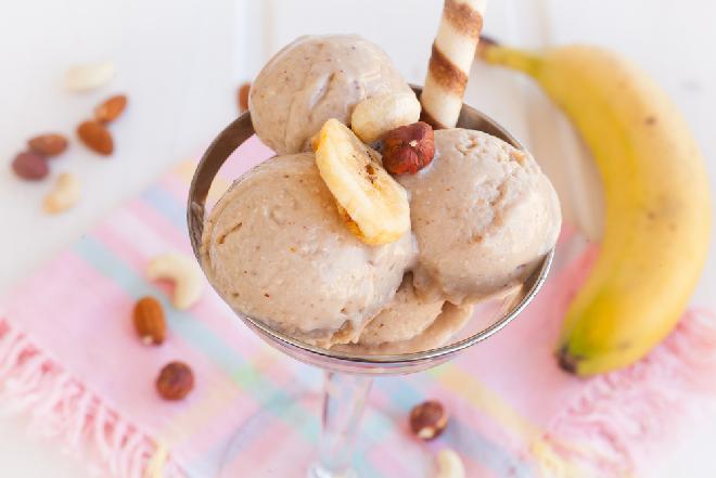Domowe lody bananowe: bez nabiału, bez glutenu i bez cukru