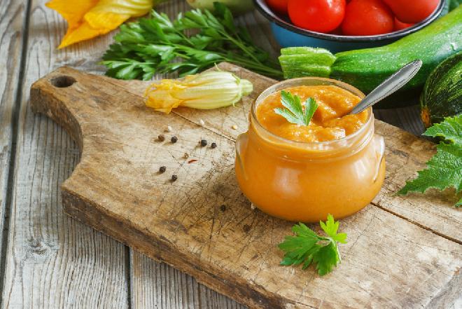 Odżywcza pasta z cukinii: cummus (hummus) z cukinii do warzyw i pieczywa